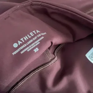 Athleta persistence laser cut 7/8 tight maroon leggings thumbnail 8