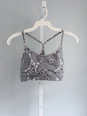 Lululemon Flow Y Bra IV Gray Beach Floral Strappy Crisscross Back Size 4 thumbnail 3