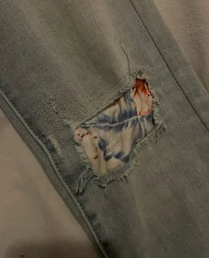 711 Flower Patch Levis  thumbnail 2