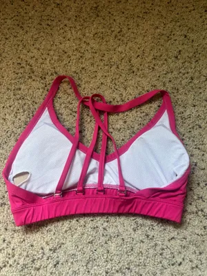 amazon sports bra thumbnail 2