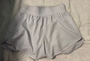 white shorts Gray Size M thumbnail 1