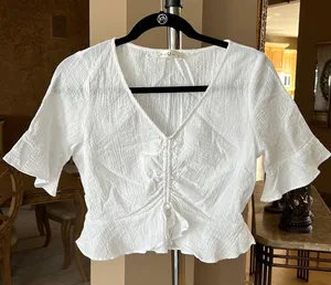 Just In White Top Size M thumbnail 1