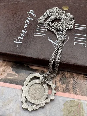 Queen Elizabeth II Sixpence Coin Rose Heart Necklace 24” thumbnail 4