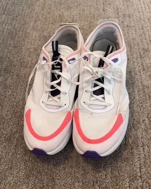 Nike Dias thumbnail 1