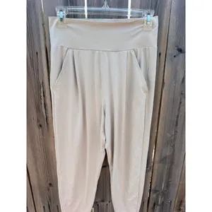 Vuori women's Lux At Ease Harem High Rise Jogger in Cream Sz Small thumbnail 4