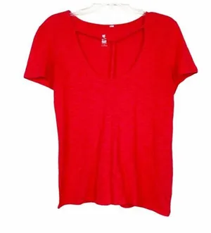 Me To We Red Short Sleeve Y Neck Shirt Sz S thumbnail 1
