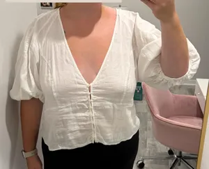 White Button-Front Puff-Sleeve Blouse thumbnail 2