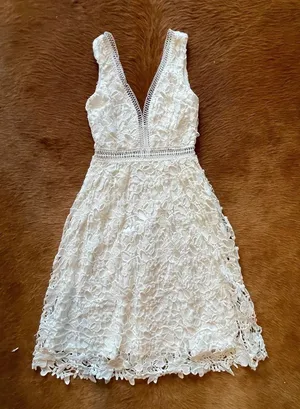 Lulu’s White Lace Midi Dress thumbnail 1