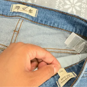 Madewell Kick Out Crop Jeans in Cherryville Blue Wash Size‎ 26 Tall Minimalist thumbnail 4