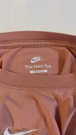 The Nike Tee Women’s thumbnail 2