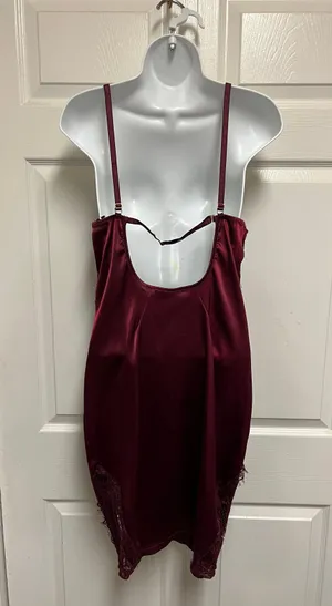 Tic Toc Burgundy Body Con Dress thumbnail 11