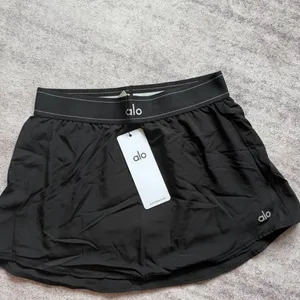 Alo Yoga black mini skirt size L thumbnail 3