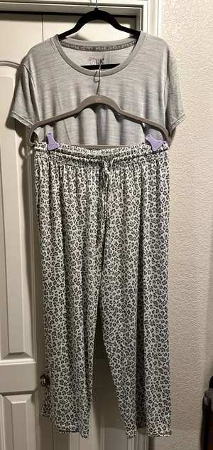 Muklucks Women’s Lounge Wear Set Size L thumbnail 3