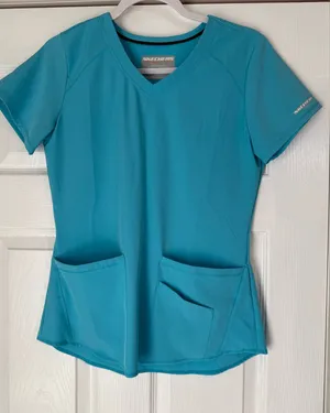 Skechers by Barco scrub set thumbnail 1