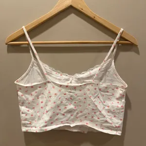 PacSun Floral Crop Tank Top thumbnail 4