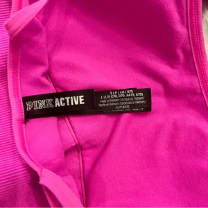 Puma Victoria’s Secret PINK Active Sports Bra / Shelf Bra Active Wear Top size Small thumbnail 4