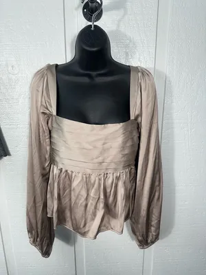 Abercrombie & Fitch Beige Ruched Top Size Medium EUC thumbnail 3