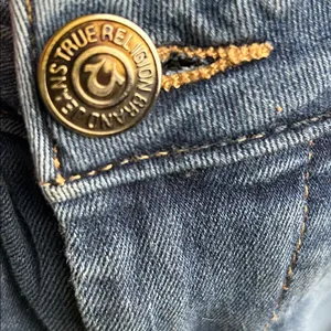 True Religion “Jennie” Curvy Bootcut Jeans Size 28 thumbnail 15