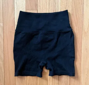 Buffbunny Ribbed Seamless Scrunch Short thumbnail 3