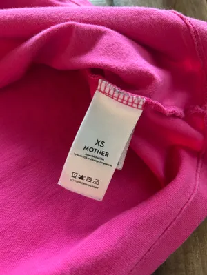MOTHER Denim On the Rocks Grab Back Crop Tee Pink XS thumbnail 8