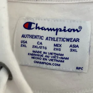 White Champion zip-up hoodie🤍 thumbnail 2