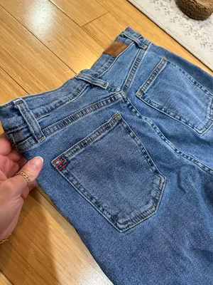BDG Girlfriend High-Rise Jeans thumbnail 6