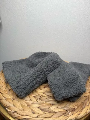 Barefoot Dreams CozyChic Beanie And Sock Gift Set thumbnail 5