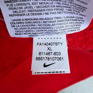 Vintage Nike Swoosh Red Embroidered Fleece Crewneck Sweatshirt Sweater thumbnail 6