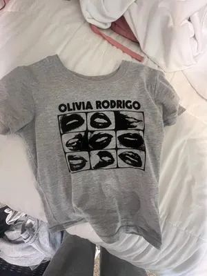 Hollister Olivia Rodrigo Baby Tee thumbnail 2