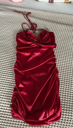 Dress thumbnail 1
