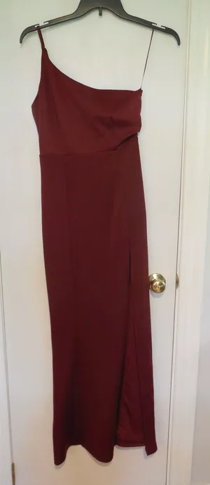Showpo Maroon Prom Dress Gown Formal thumbnail 1