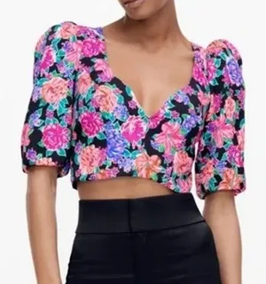 NWT ZARA Floral Cropped Top Plunging Neck Puff Half Sleeves S Black Pink Purple thumbnail 1