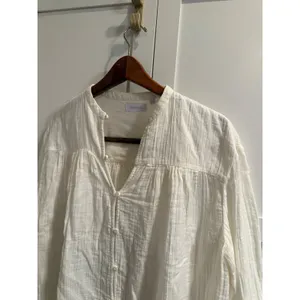 Aritzia Little Moon Sofia White Crinkle Gauze Button Blouse XS Relaxed Boho Top thumbnail 3