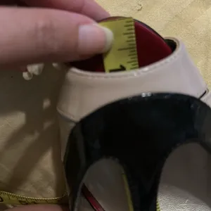 Guess tan/black/red stiletto peep toe heel thumbnail 12