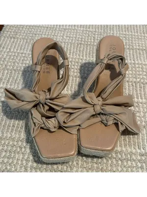 Journee Collection Surria Platform Wedge Sandals thumbnail 5