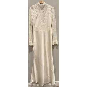 Elliatt Margot Lace Inset Long Sleeve Gown Size Medium thumbnail 14
