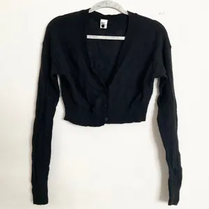 Alo Yoga Sheer Cashmere Cropped Cardigan Black M thumbnail 2