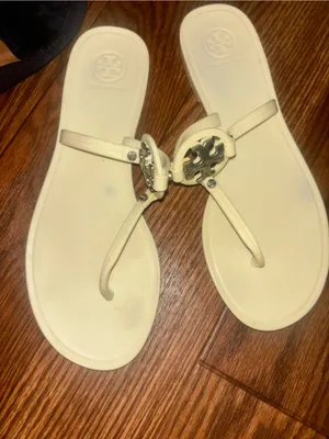 Tory Burch Miller Beige Thong Sandals Logo Medallion Slip On Women’s 8 thumbnail 5