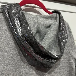 Walt Disney World Sweatshirt M Sequin Hooded Gray Silver Graphic Distressed thumbnail 12