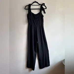 Reformation Black Women’s Adjustable Tie Straps Sleeveless Crop Jumpsuit Size 0 thumbnail 2