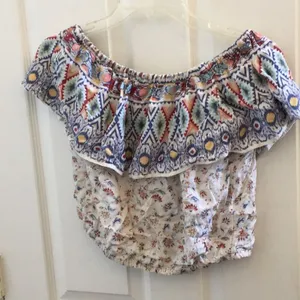 FINAL MARKDOWN LADIES boho looking peasant style crop top small thumbnail 1