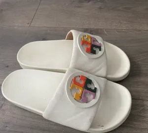 Tory Burch Slides thumbnail 5