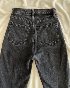 Abercrombie Ankle Straight Ultra High Rise Black Jeans thumbnail 4