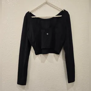 Lululemon Arise Cropped Long Sleeve Black PTP 17" thumbnail 4