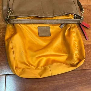 Coach British Tan Leather Hobo‎ Adj. Strap 2 Way Shoulder Zip Close thumbnail 9