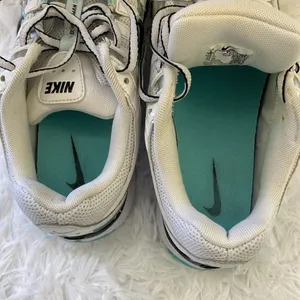 Nike Bowerman Series,Women’s,White/Silver e.t.c. Running Sneakers.Size-8 thumbnail 8