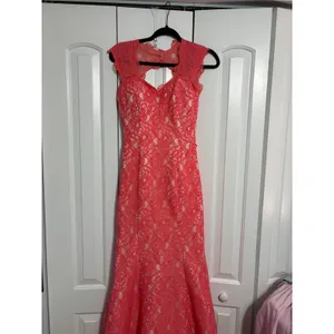Floral Lace Mermaid Gown Coral Pink Sweetheart Neckline Cutout Back Formal Dress thumbnail 2
