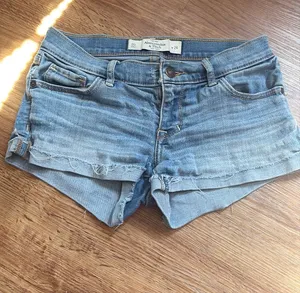 Abercrombie Low-Rise Shorts Y2K thumbnail 1