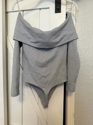 Aritzia Contour Bodysuit Long Sleeve thumbnail 4
