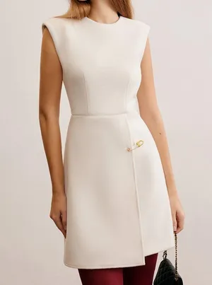 Commense Pin-Detail Sleeveless Warm Dress size M thumbnail 1